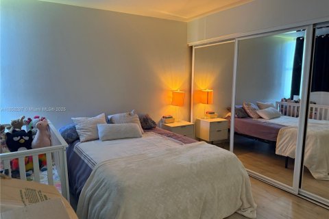 Condominio en venta en Sunny Isles Beach, Florida, 2 dormitorios, 83.05 m2 № 1960319 - foto 5