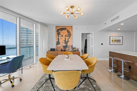 Condominio en alquiler en Miami, Florida, 3 dormitorios, 169.55 m2 № 1890025 - foto 6