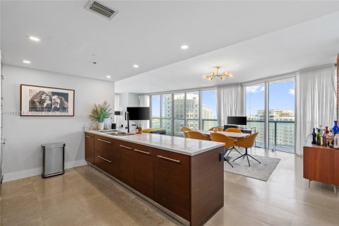 Condominio en alquiler en Miami, Florida, 3 dormitorios, 169.55 m2 № 1890025 - foto 15