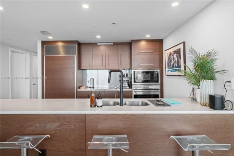 Condominio en alquiler en Miami, Florida, 3 dormitorios, 169.55 m2 № 1890025 - foto 12