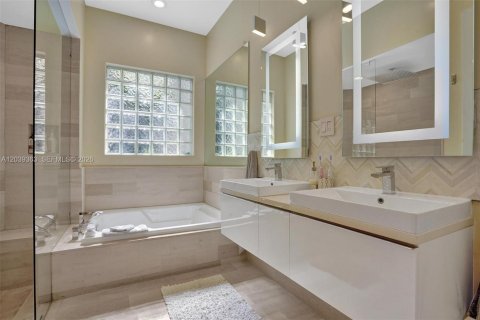 Villa ou maison à louer à Hollywood, Floride: 3 chambres, 165.74 m2 № 2087967 - photo 26