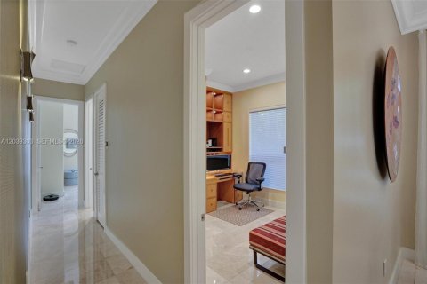 Villa ou maison à louer à Hollywood, Floride: 3 chambres, 165.74 m2 № 2087967 - photo 17