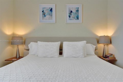 Villa ou maison à louer à Hollywood, Floride: 3 chambres, 165.74 m2 № 2087967 - photo 10