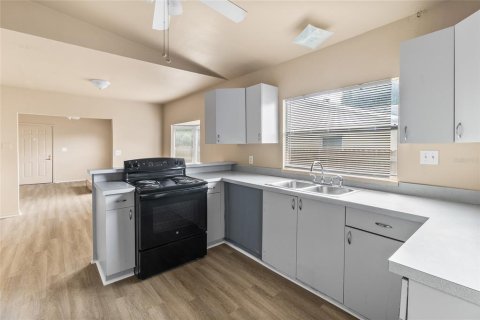 Villa ou maison à vendre à Saint Petersburg, Floride: 2 chambres, 85.93 m2 № 2408938 - photo 16
