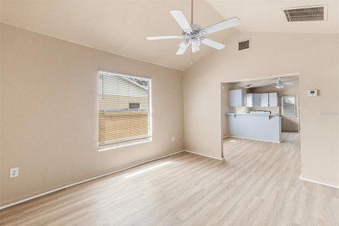 Villa ou maison à vendre à Saint Petersburg, Floride: 2 chambres, 85.93 m2 № 2408938 - photo 9