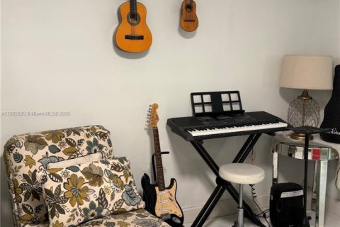 Купить виллу или дом в Майами, Флорида 4 спальни, 257.8м2, № 1954484 - фото 4