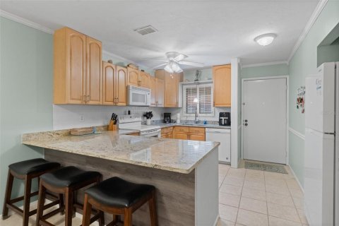 Copropriété à vendre à Sarasota, Floride: 2 chambres, 94.39 m2 № 2399172 - photo 7
