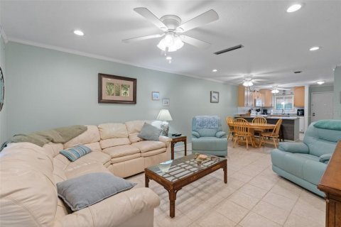 Copropriété à vendre à Sarasota, Floride: 2 chambres, 94.39 m2 № 2399172 - photo 16