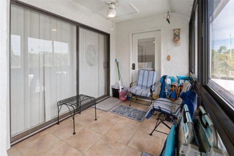 Copropriété à vendre à Sarasota, Floride: 2 chambres, 94.39 m2 № 2399172 - photo 27