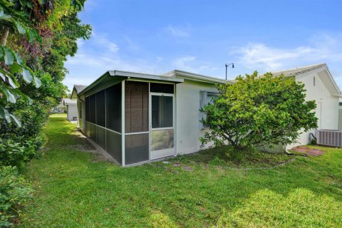 Villa ou maison à vendre à Pompano Beach, Floride: 2 chambres, 125.14 m2 № 2077851 - photo 5