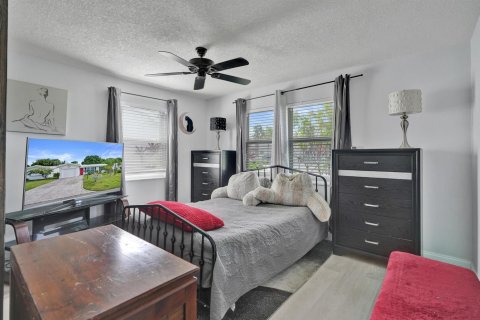 Villa ou maison à vendre à Pompano Beach, Floride: 2 chambres, 125.14 m2 № 2077851 - photo 14