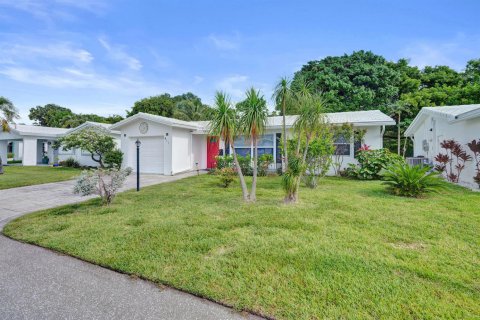 Villa ou maison à vendre à Pompano Beach, Floride: 2 chambres, 125.14 m2 № 2077851 - photo 3
