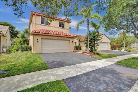 House in Weston, Florida 4 bedrooms № 1979382 - photo 3