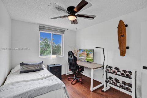 House in Weston, Florida 4 bedrooms № 1979382 - photo 17