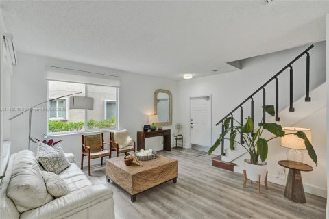 House in Weston, Florida 4 bedrooms № 1979382 - photo 6