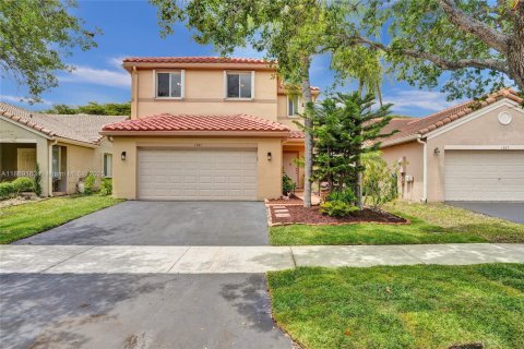 House in Weston, Florida 4 bedrooms № 1979382 - photo 4