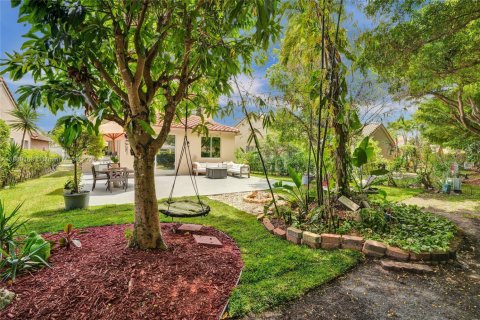 House in Weston, Florida 4 bedrooms № 1979382 - photo 29