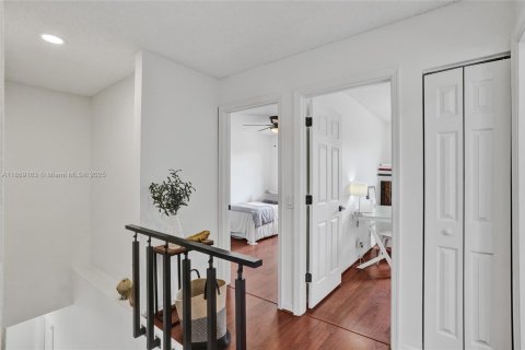 House in Weston, Florida 4 bedrooms № 1979382 - photo 20