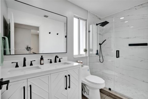 House in Weston, Florida 4 bedrooms № 1979382 - photo 21