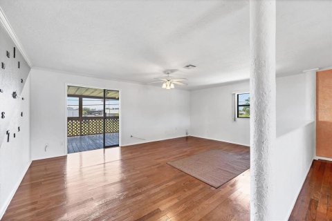 Commercial property in Venice, Florida 9 bedrooms, 148.55 sq.m. № 2205876 - photo 21