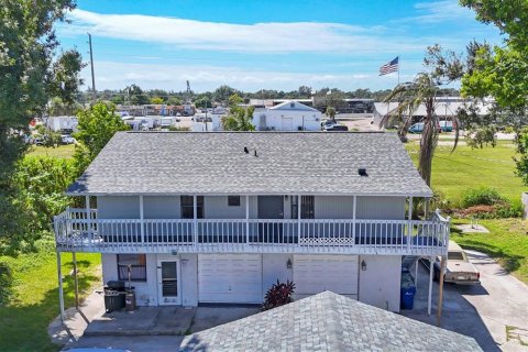 Commercial property in Venice, Florida 9 bedrooms, 148.55 sq.m. № 2205876 - photo 16