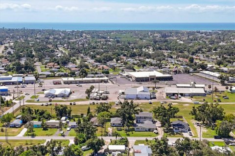 Commercial property in Venice, Florida 9 bedrooms, 148.55 sq.m. № 2205876 - photo 4