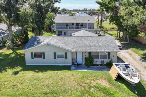Commercial property in Venice, Florida 9 bedrooms, 148.55 sq.m. № 2205876 - photo 9