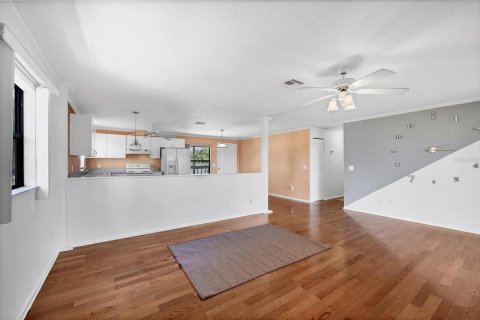 Commercial property in Venice, Florida 9 bedrooms, 148.55 sq.m. № 2205876 - photo 24