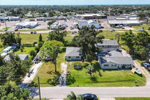 Commercial property in Venice, Florida 9 bedrooms, 148.55 sq.m. № 2205876 - photo 8