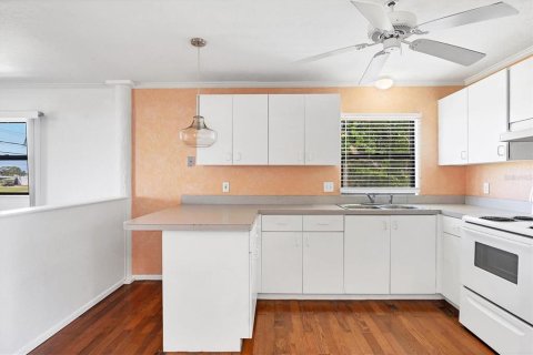 Commercial property in Venice, Florida 9 bedrooms, 148.55 sq.m. № 2205876 - photo 27