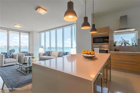 Condo in Miami, Florida, 3 bedrooms  № 1998528 - photo 6