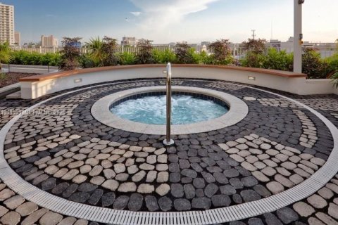 Condo in Miami, Florida, 3 bedrooms  № 1998528 - photo 20