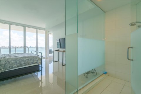 Condo in Miami, Florida, 3 bedrooms  № 1998528 - photo 13