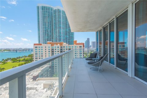 Condo in Miami, Florida, 3 bedrooms  № 1998528 - photo 11