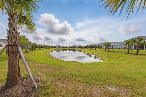 House in Sarasota, Florida 3 bedrooms, 172.89 sq.m. № 1679447 - photo 28