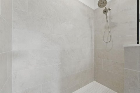 House in Sarasota, Florida 3 bedrooms, 172.89 sq.m. № 1679447 - photo 24
