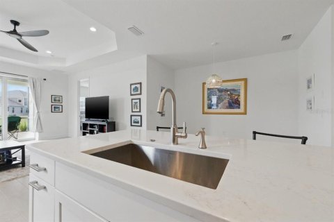 House in Sarasota, Florida 3 bedrooms, 172.89 sq.m. № 1679447 - photo 16
