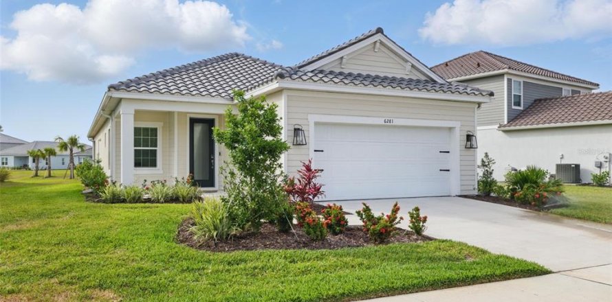 House in Sarasota, Florida 3 bedrooms, 172.89 sq.m. № 1679447