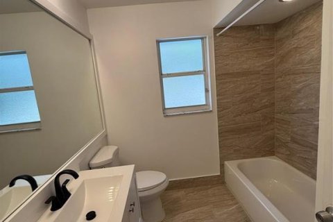 Купить виллу или дом в Холливуд, Флорида 3 комнаты, 227.61м2, № 2182500 - фото 24