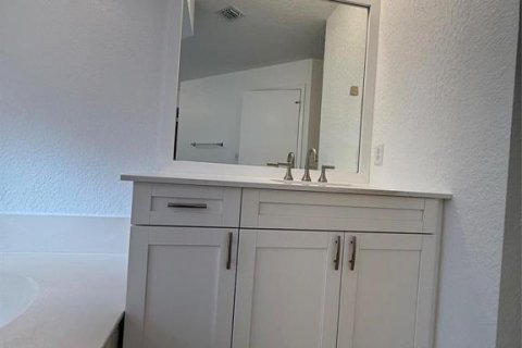 Купить виллу или дом в Холливуд, Флорида 3 комнаты, 227.61м2, № 2182500 - фото 8