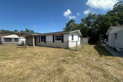 Commercial property in New Port Richey, Florida 79.15 sq.m. № 2207925 - photo 9