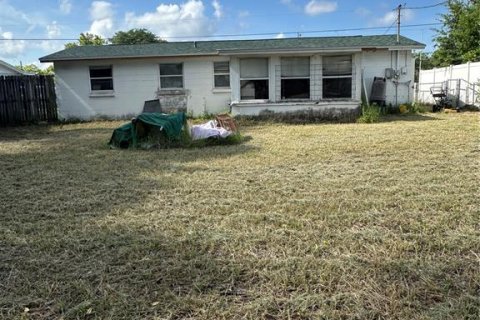 Commercial property in New Port Richey, Florida 79.15 sq.m. № 2207925 - photo 5