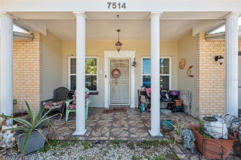Casa en venta en Port Richey, Florida, 3 dormitorios, 160.35 m2 № 1578663 - foto 5