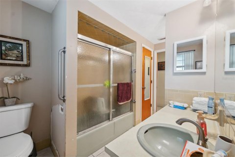 Casa en venta en Port Richey, Florida, 3 dormitorios, 160.35 m2 № 1578663 - foto 23