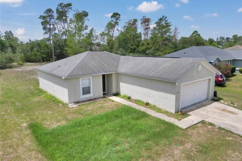 House in Ocala, Florida 3 bedrooms, 125.23 sq.m. № 1795514 - photo 1