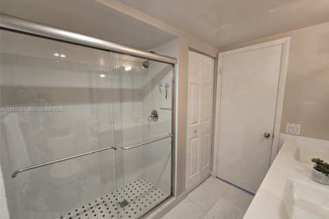 Купить кондоминиум в Уэстон, Флорида 2 спальни, 102.75м2, № 2040059 - фото 20