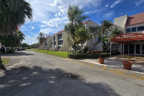 Купить кондоминиум в Уэстон, Флорида 2 спальни, 102.75м2, № 2040059 - фото 27