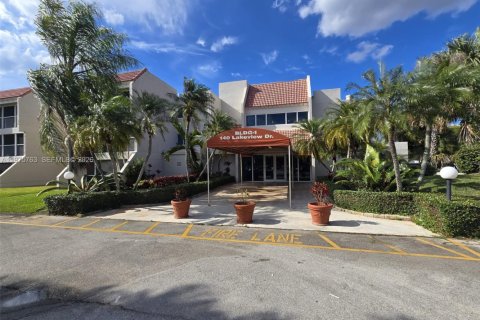 Купить кондоминиум в Уэстон, Флорида 2 спальни, 102.75м2, № 2040059 - фото 28