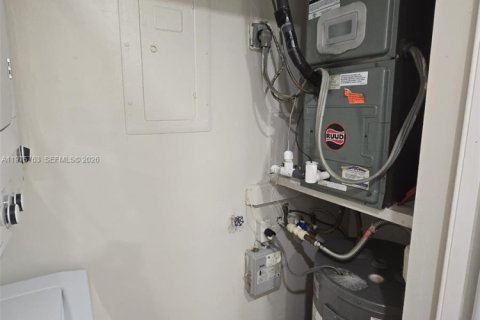 Купить кондоминиум в Уэстон, Флорида 2 спальни, 102.75м2, № 2040059 - фото 11