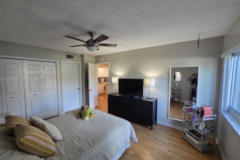 Купить кондоминиум в Уэстон, Флорида 2 спальни, 102.75м2, № 2040059 - фото 18